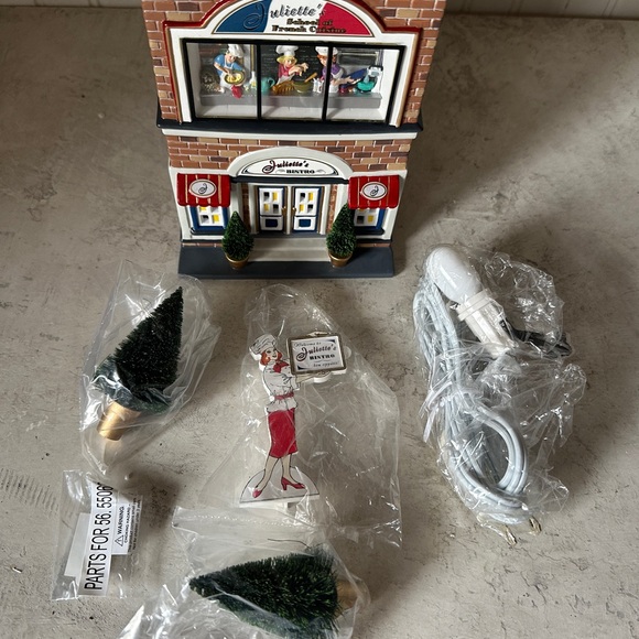 Dept 56 Snow Village JULIETTE'S SCHOOL OF FRENCH CUISINE New Retired Gift Set - Picture 3 of 14